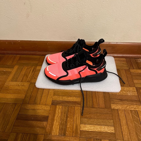 Adidas Shoes for Men. - Picture 8 of 9